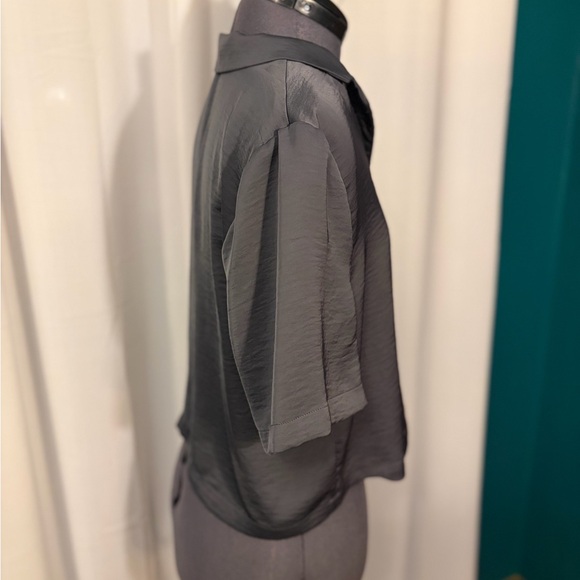 Gray Short Sleeve Button-Up Shirt - Picture 2 of 4